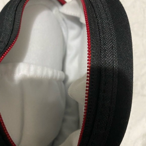 Beats by Dre Foam Headphones Case - Picture 4 of 7